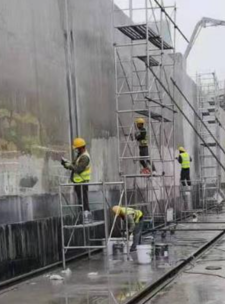 来宾球场翻新地面是一个涉及